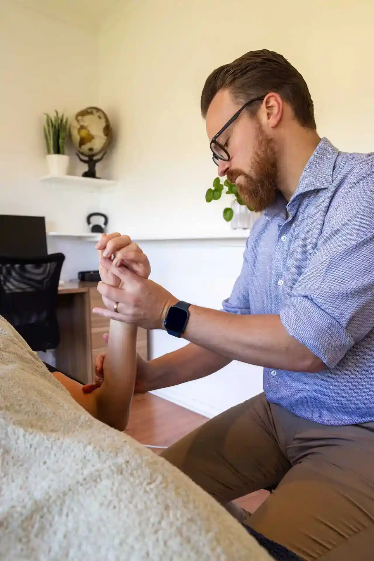 Hand & Wrist Pain Treatment Diamond Creek