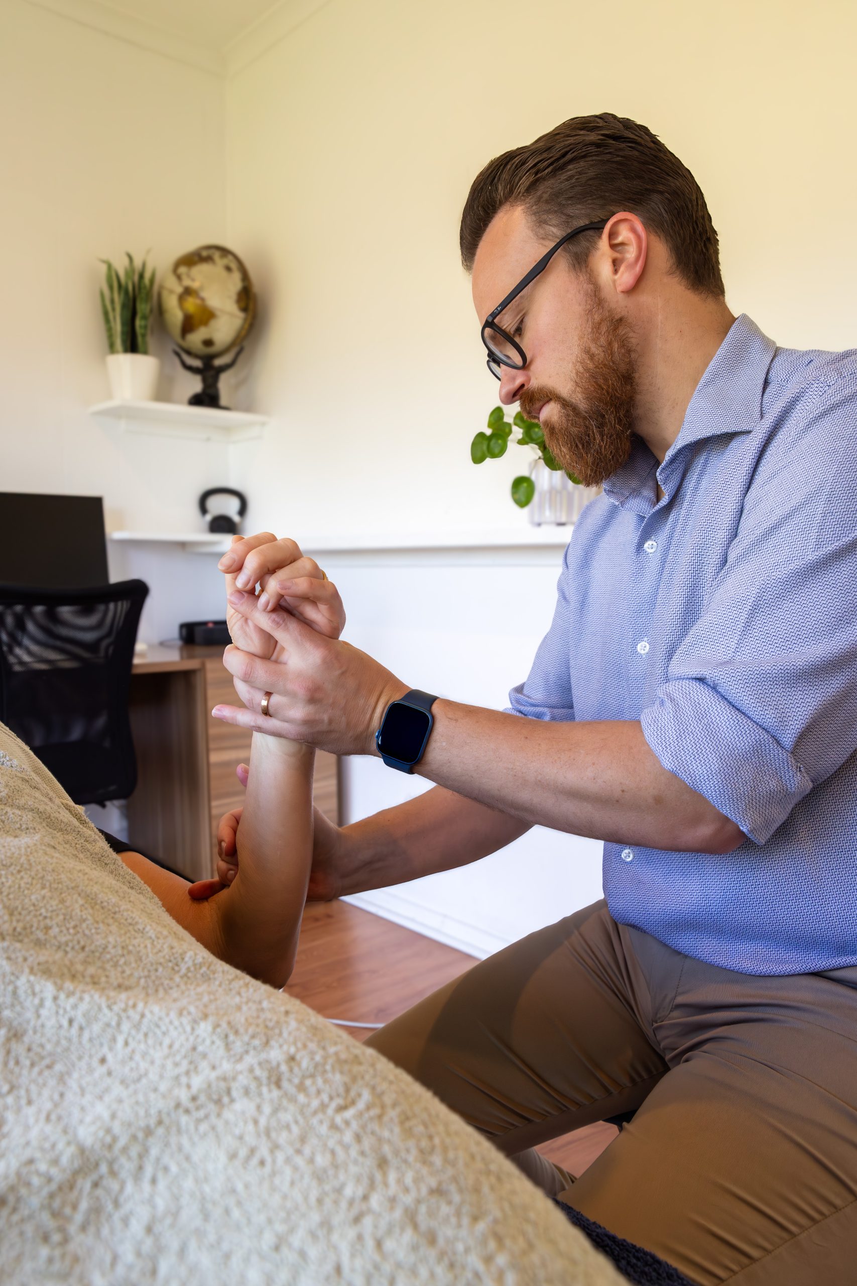 Hand & Wrist Pain Treatment Diamond Creek